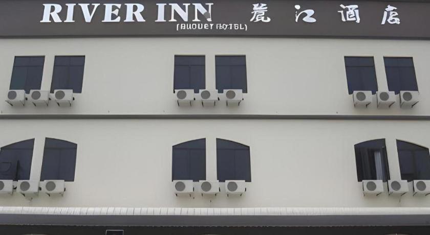 Oyo 301 River Inn Hotel Butterworth Exterior foto